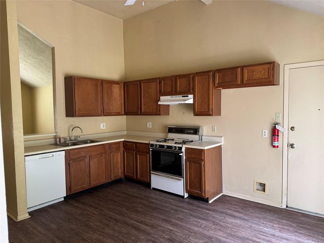 10014 Sand Pass Lane, Houston, TX 77064
