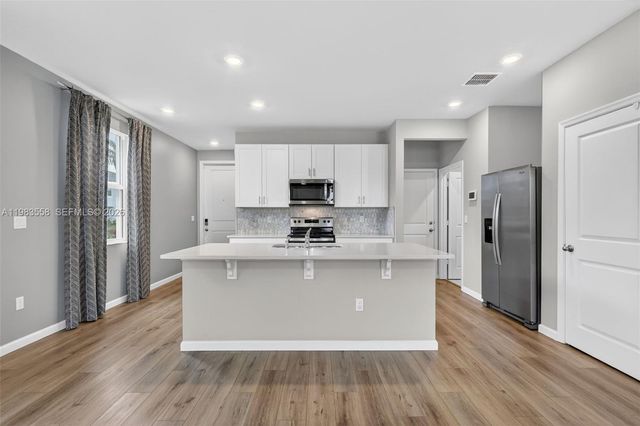 5610 SE Edgewater Circle, Stuart, FL 34997