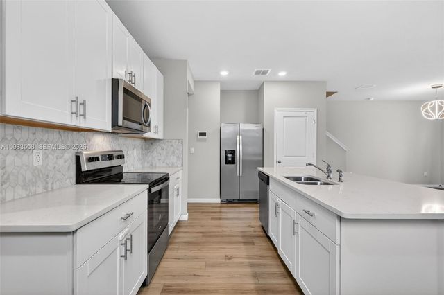 5610 SE Edgewater Circle, Stuart, FL 34997