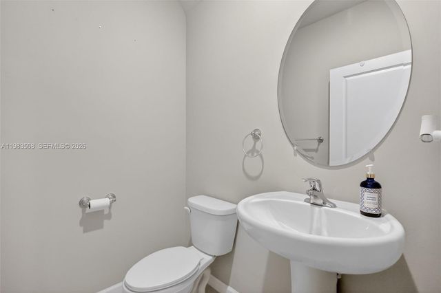 5610 SE Edgewater Circle, Stuart, FL 34997