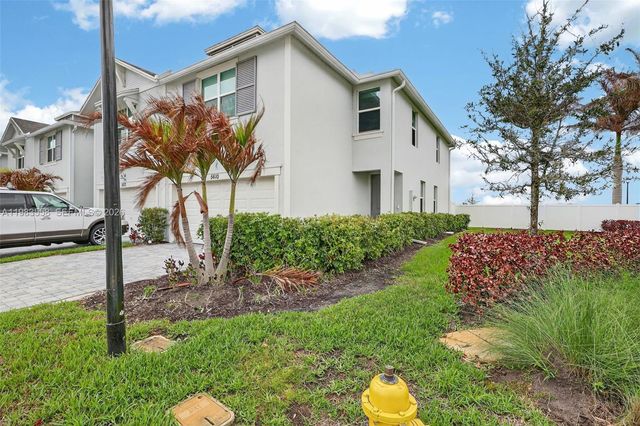 5610 SE Edgewater Circle, Stuart, FL 34997