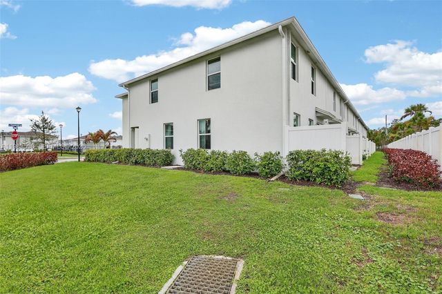 5610 SE Edgewater Circle, Stuart, FL 34997