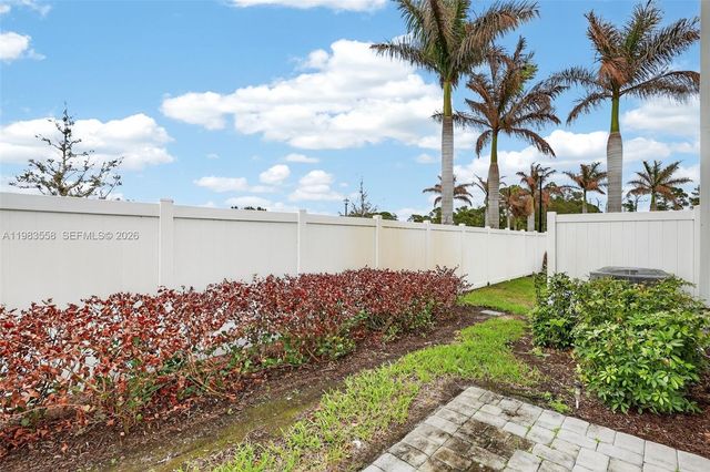 5610 SE Edgewater Circle, Stuart, FL 34997