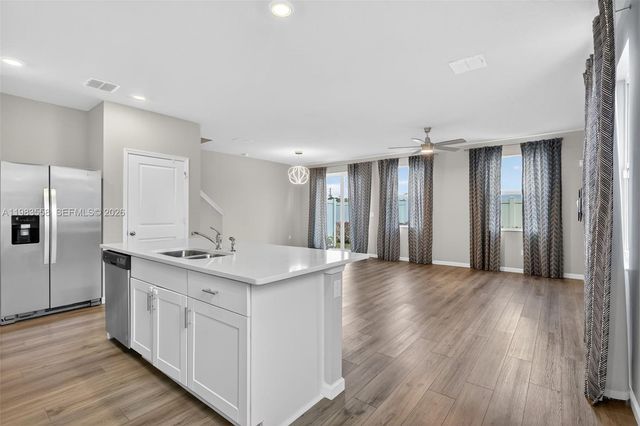 5610 SE Edgewater Circle, Stuart, FL 34997