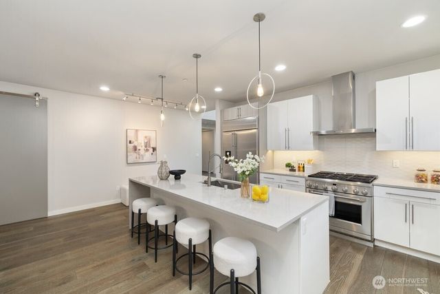 11217 110th Avenue NE, Kirkland, WA 98033