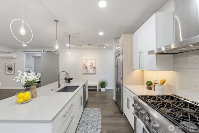 11217 110th Avenue NE, Kirkland, WA 98033