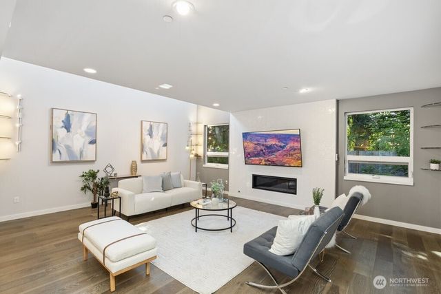11217 110th Avenue NE, Kirkland, WA 98033