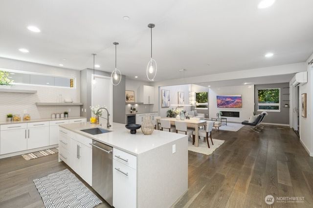 11217 110th Avenue NE, Kirkland, WA 98033