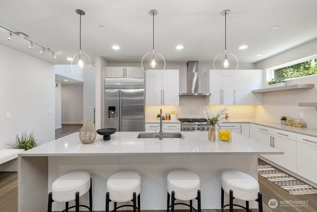 11217 110th Avenue NE, Kirkland, WA 98033