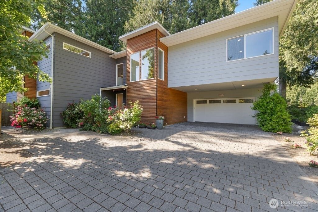 11217 110th Avenue NE, Kirkland, WA 98033