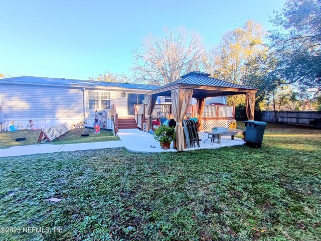 1743 BLUE JAY Drive, Middleburg, FL 32068