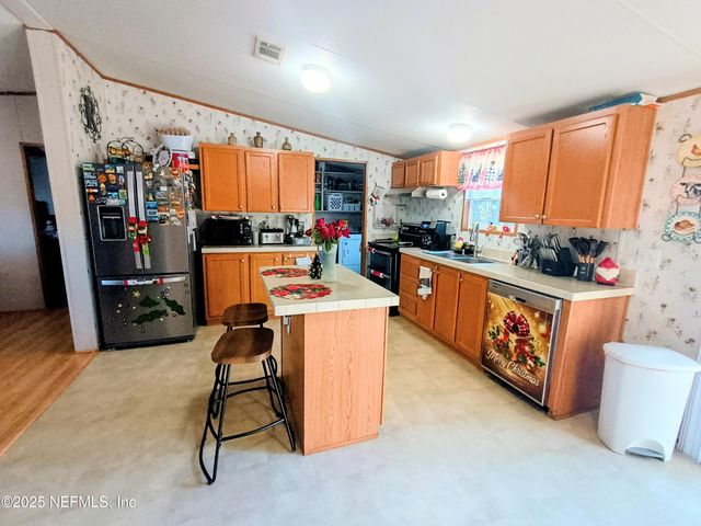 1743 BLUE JAY Drive, Middleburg, FL 32068