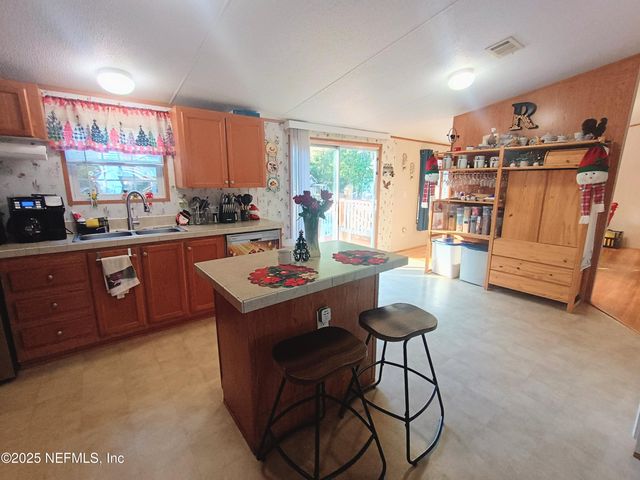 1743 BLUE JAY Drive, Middleburg, FL 32068