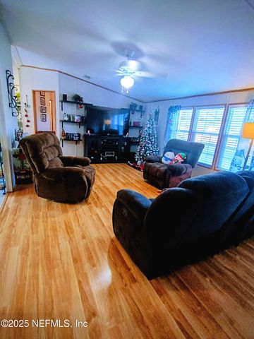 1743 BLUE JAY Drive, Middleburg, FL 32068