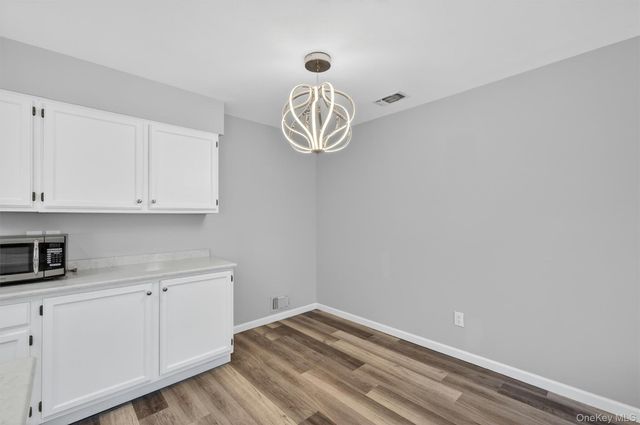 43 The Rise, Warwick, NY 10990