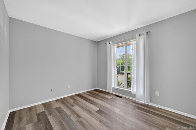43 The Rise, Warwick, NY 10990