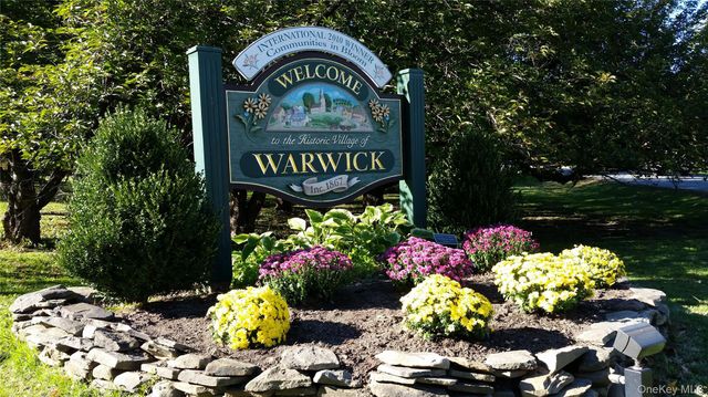 43 The Rise, Warwick, NY 10990