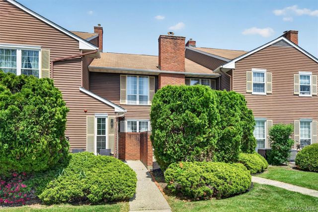 43 The Rise, Warwick, NY 10990