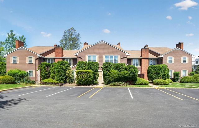 43 The Rise, Warwick, NY 10990