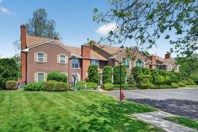 43 The Rise, Warwick, NY 10990