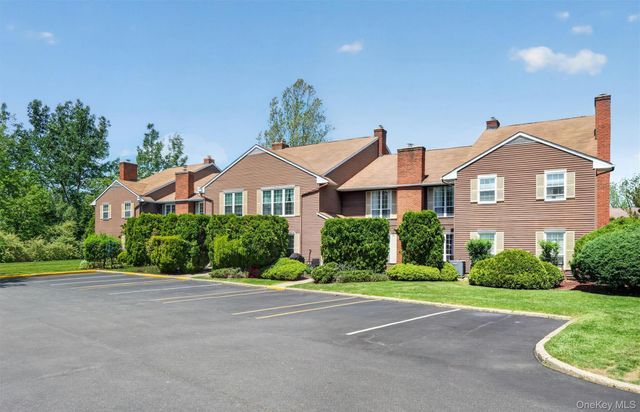 43 The Rise, Warwick, NY 10990
