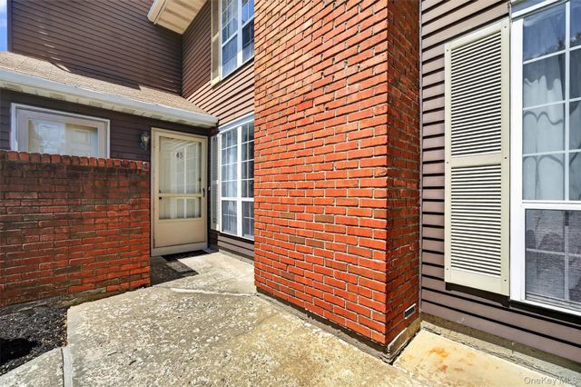 43 The Rise, Warwick, NY 10990