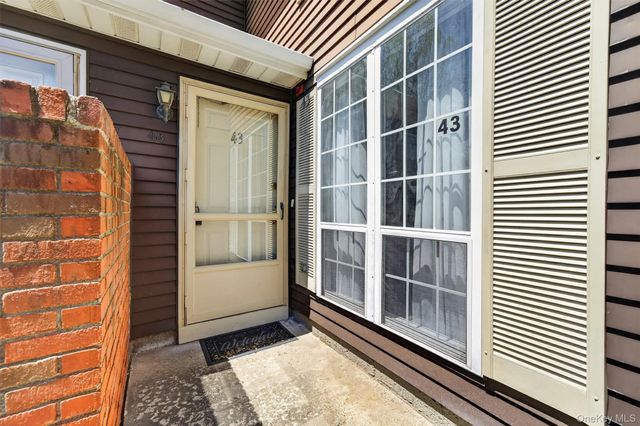 43 The Rise, Warwick, NY 10990