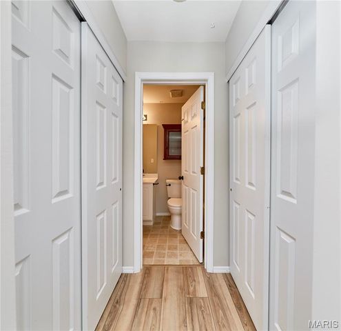 4948 Hurstborough Court, Hazelwood, MO 63042