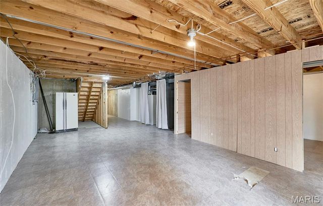 4948 Hurstborough Court, Hazelwood, MO 63042