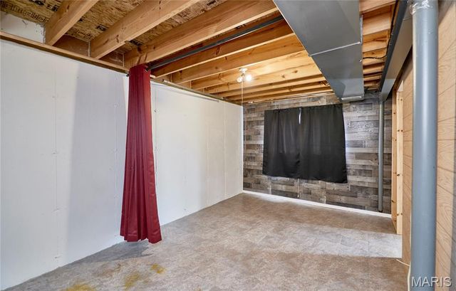 4948 Hurstborough Court, Hazelwood, MO 63042