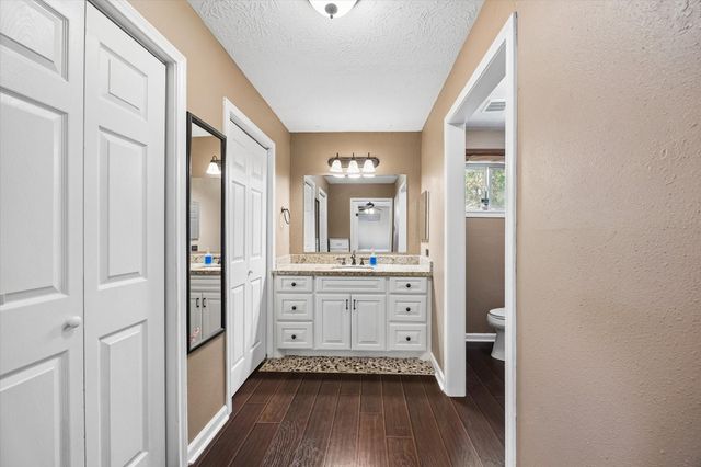 6223 Vinewood Lane, League City, TX 77573