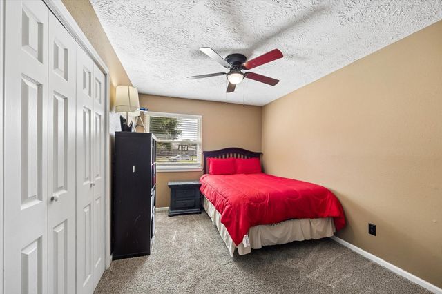 6223 Vinewood Lane, League City, TX 77573