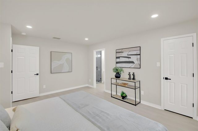 131 Meadow Valley LOOP, Jarrell, TX 76537