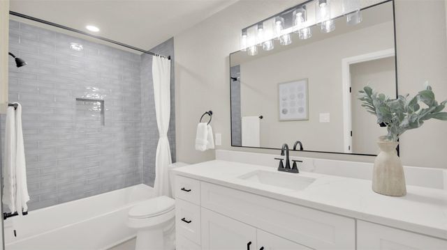 131 Meadow Valley LOOP, Jarrell, TX 76537