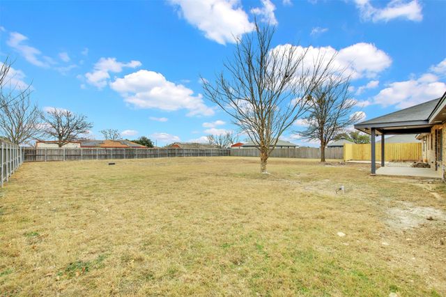 131 Meadow Valley LOOP, Jarrell, TX 76537