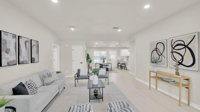 131 Meadow Valley LOOP, Jarrell, TX 76537