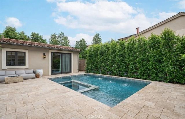 117 Andirons, Irvine, CA 92602