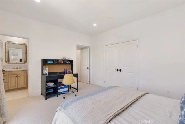 117 Andirons, Irvine, CA 92602