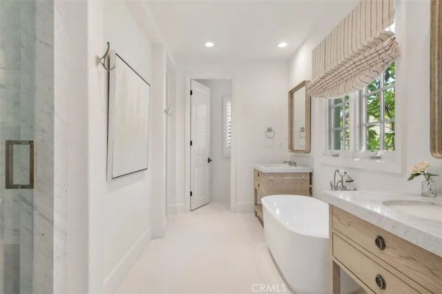 117 Andirons, Irvine, CA 92602