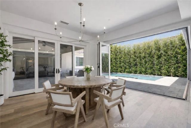 117 Andirons, Irvine, CA 92602