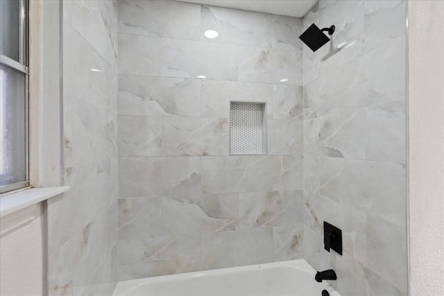 10403 Winding Trail Road, La Porte, TX 77571