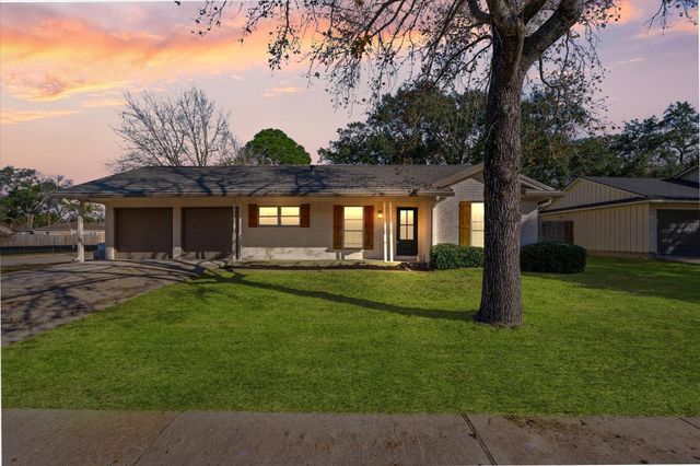 10403 Winding Trail Road, La Porte, TX 77571