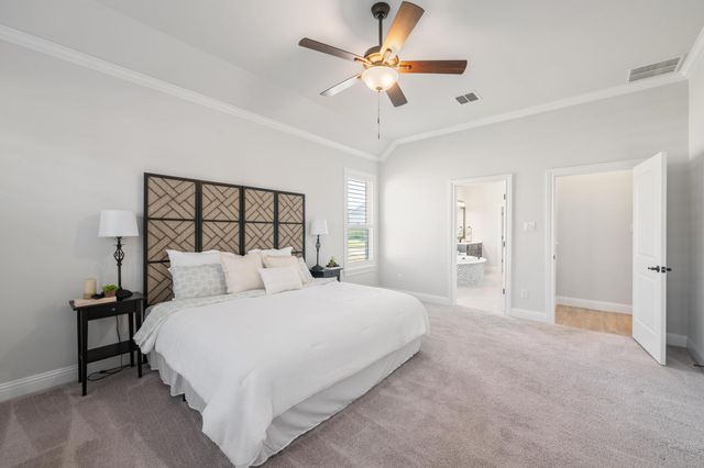 2011 Spieth Street, Granbury, TX 76048