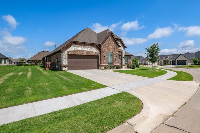 2011 Spieth Street, Granbury, TX 76048