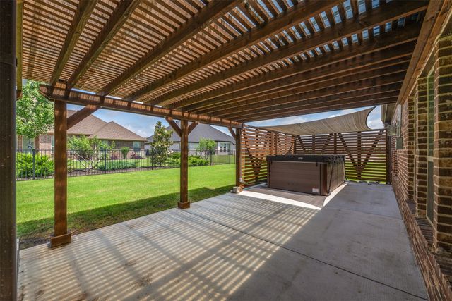 2011 Spieth Street, Granbury, TX 76048