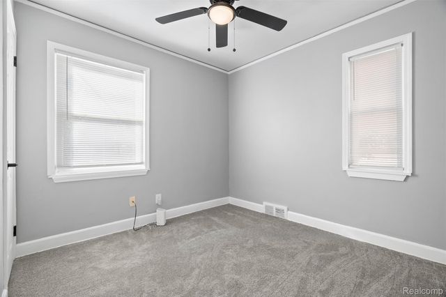 16655 Stansbury Street, Detroit, MI 48235