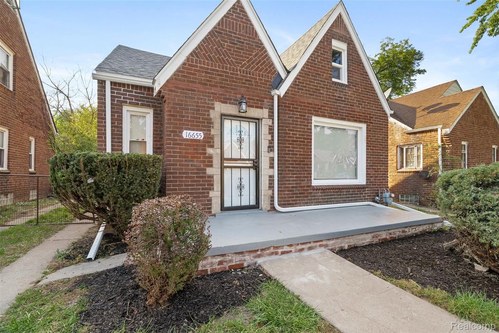 16655 Stansbury Street, Detroit, MI 48235