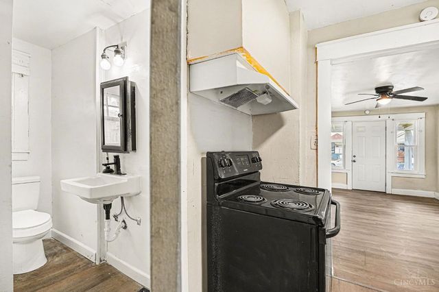 802 Seventeenth Avenue, Middletown, OH 45044