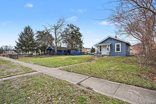 802 Seventeenth Avenue, Middletown, OH 45044