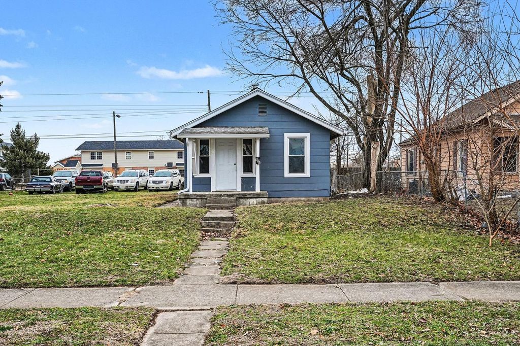 802 Seventeenth Avenue, Middletown, OH 45044